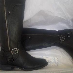 NIB **BRAND NEW** - G by Guess Harson black boots